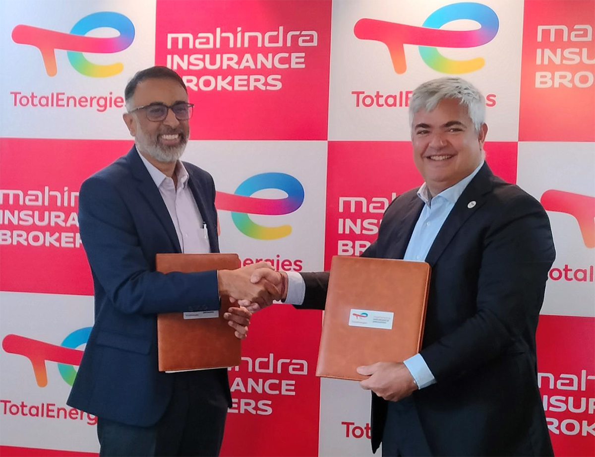signing ceremony between TotalEnergies and Mahindra Insurance Brokers