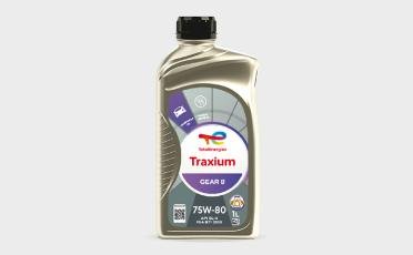 1L bottle of TotalEnergies Traxium Gear 8 gear oil