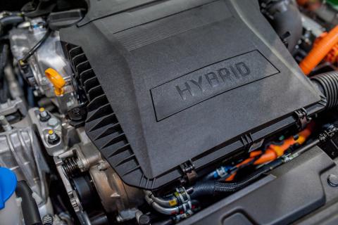 engine of a hybrid car